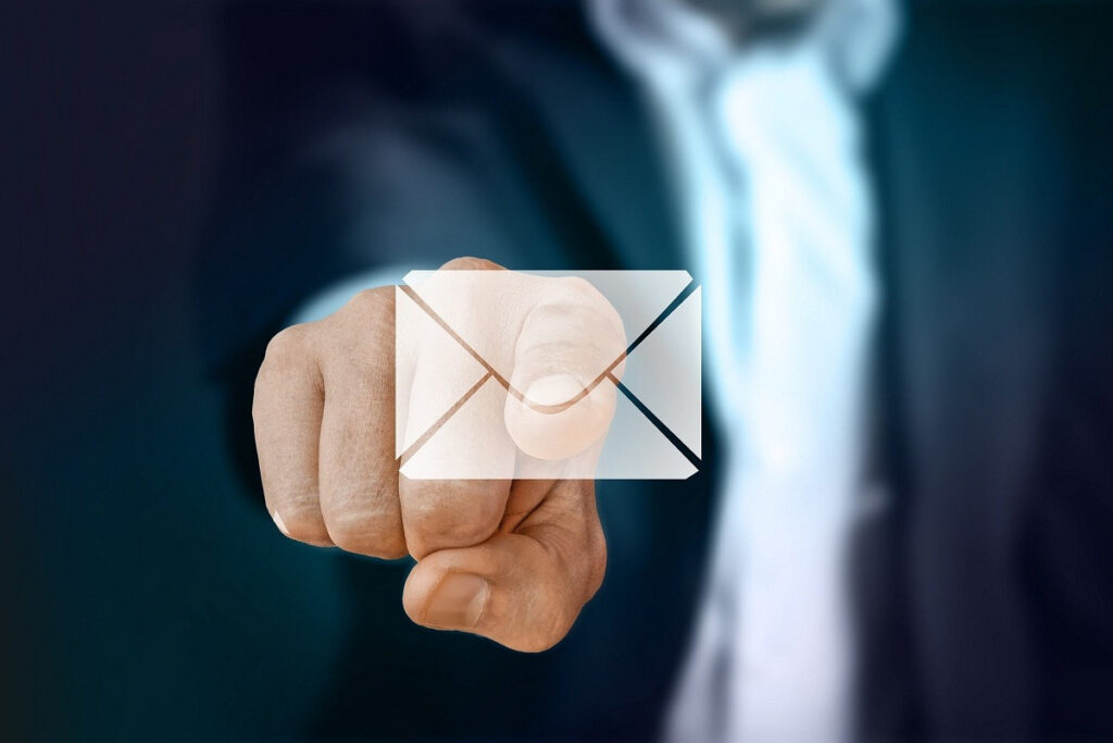 Aanzegging einde contract via e-mail